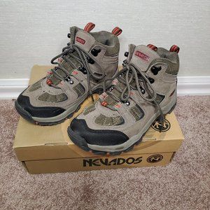 Nevados Boomerang II, Mid, Woman's Hiking Boot, 6.5 - EUC